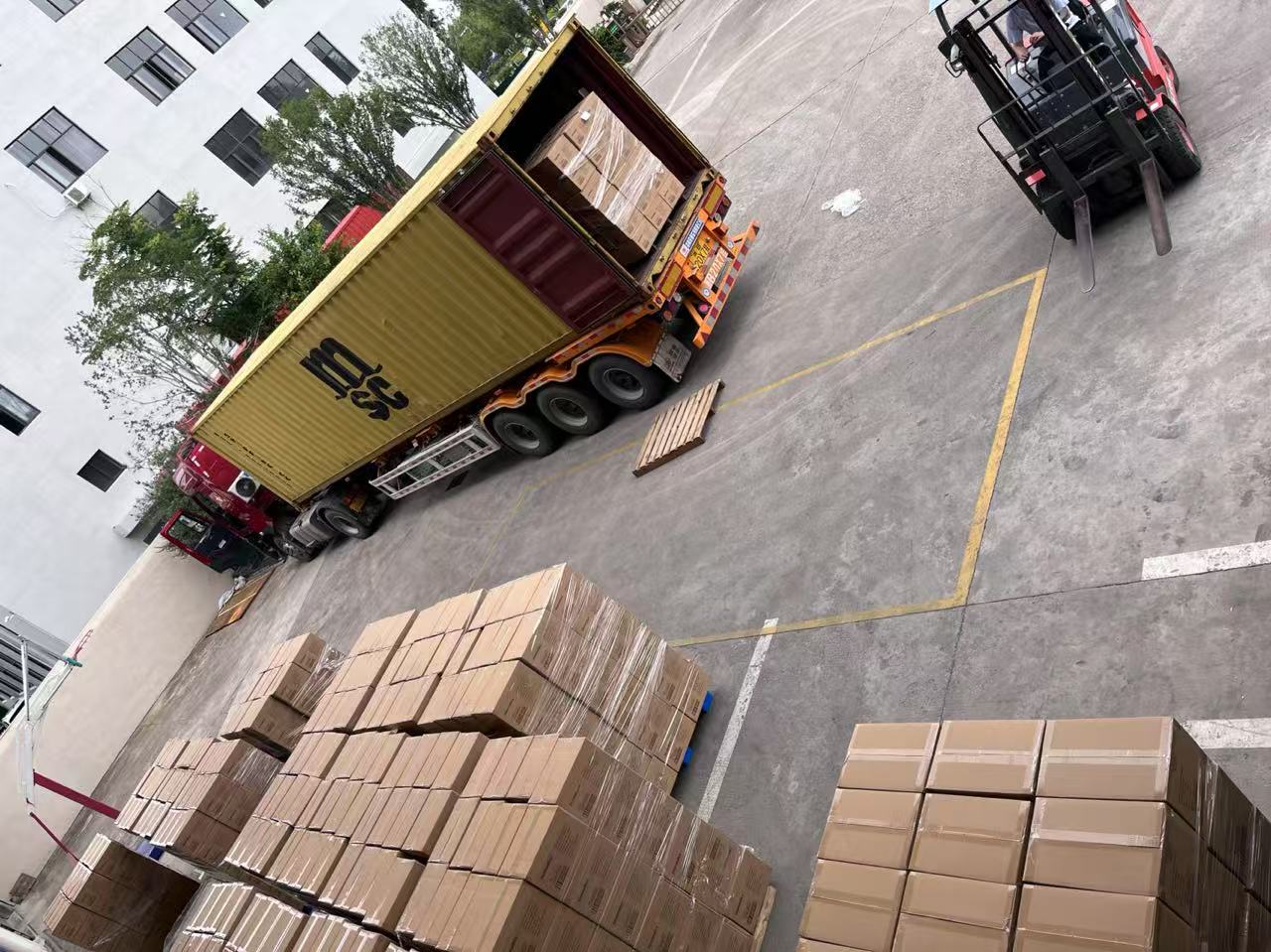 Landsign จัดส่งชุดสินค้าได้สำเร็จ